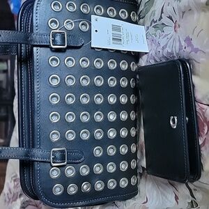 Beautiful Coach Groumett Swing Bag + Matching Wallet Set PRICE IS FIRM